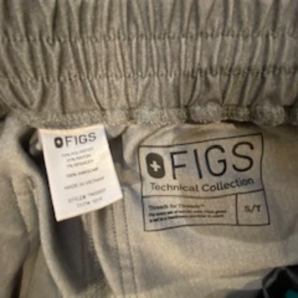 FIGS WOMENS SCRUBS--TECHNICAL COLLECTION